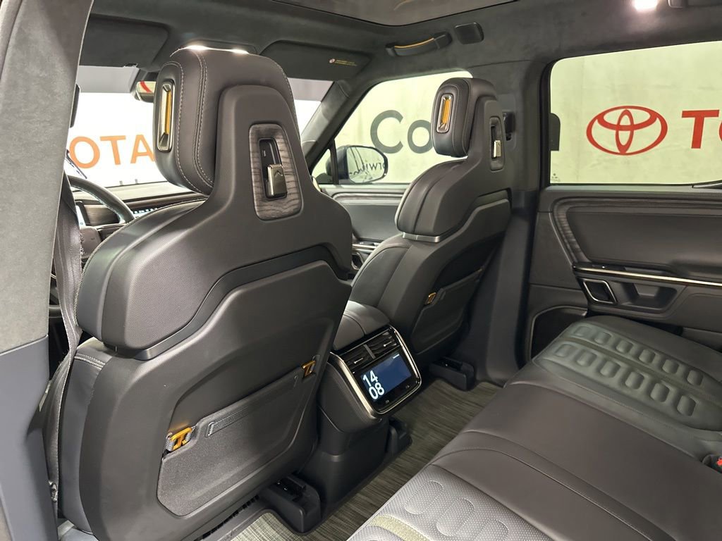 Used 2022 Rivian R1T Adventure image 20