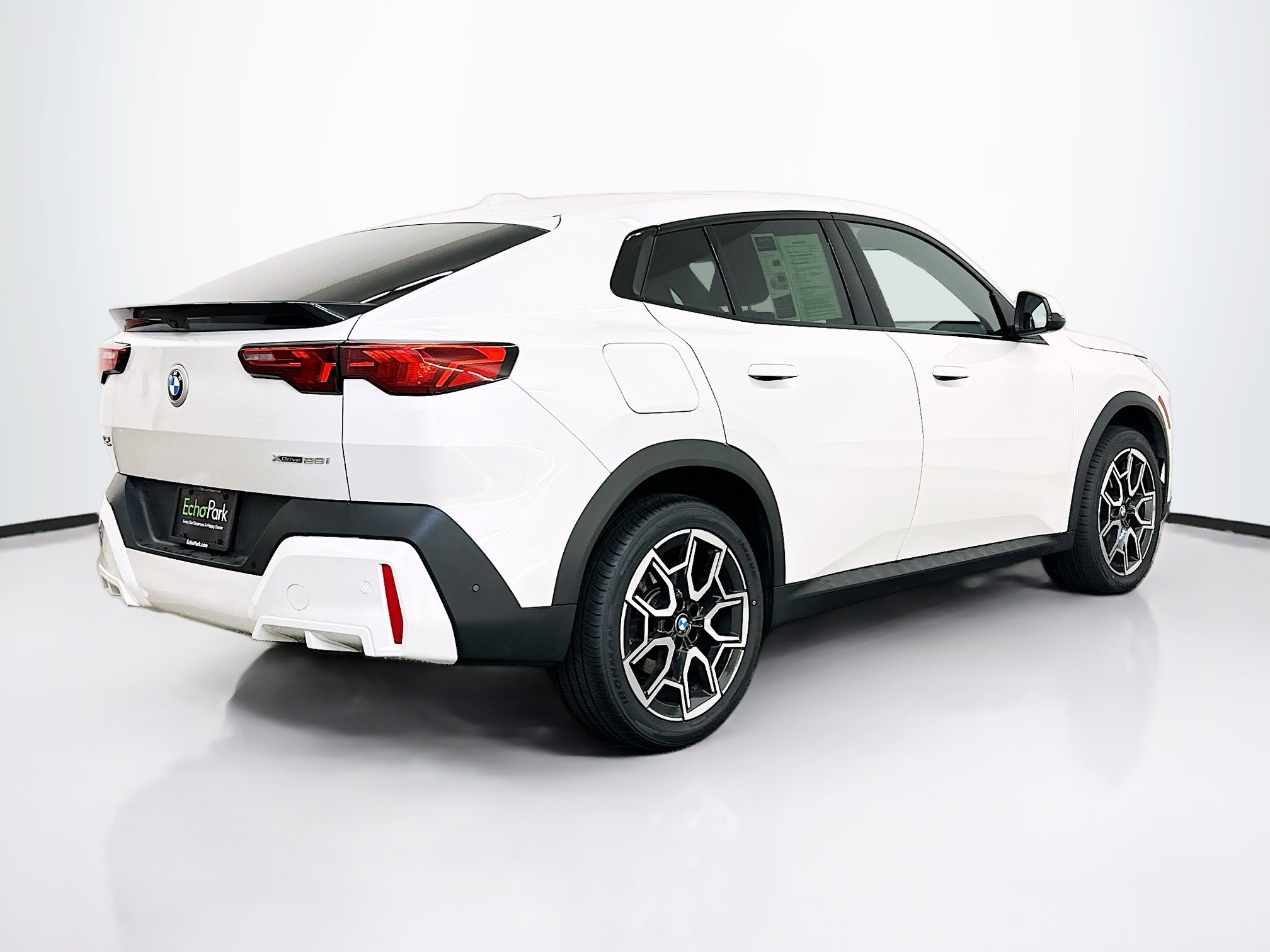 Used 2025 BMW X2 xDrive28i image 9