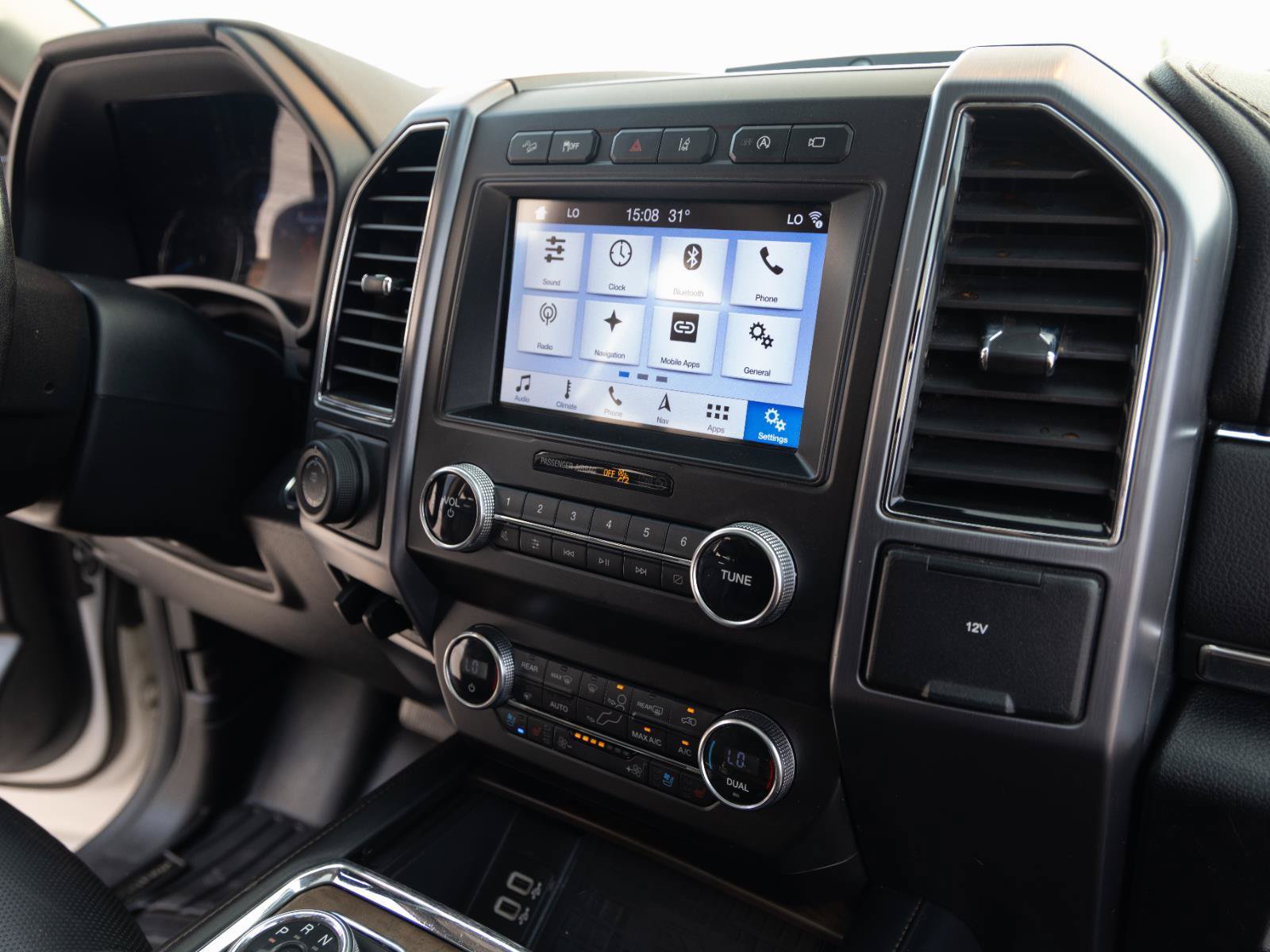 Used 2019 Ford Expedition Max Platinum AWD/4WD image 26