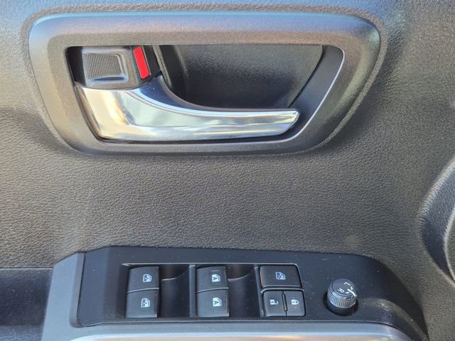 Used 2022 Toyota Tacoma TRD Off-Road AWD/4WD image 12
