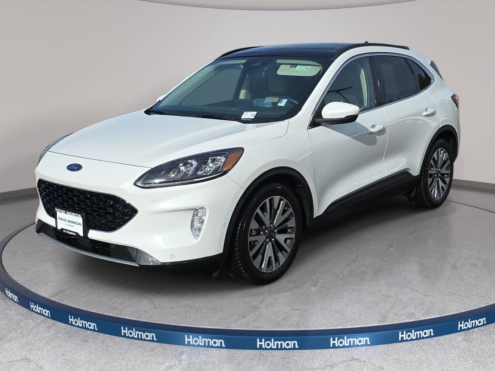 Used 2020 Ford Escape Titanium w/ Titanium Premium Package 2.0 FWD image 1
