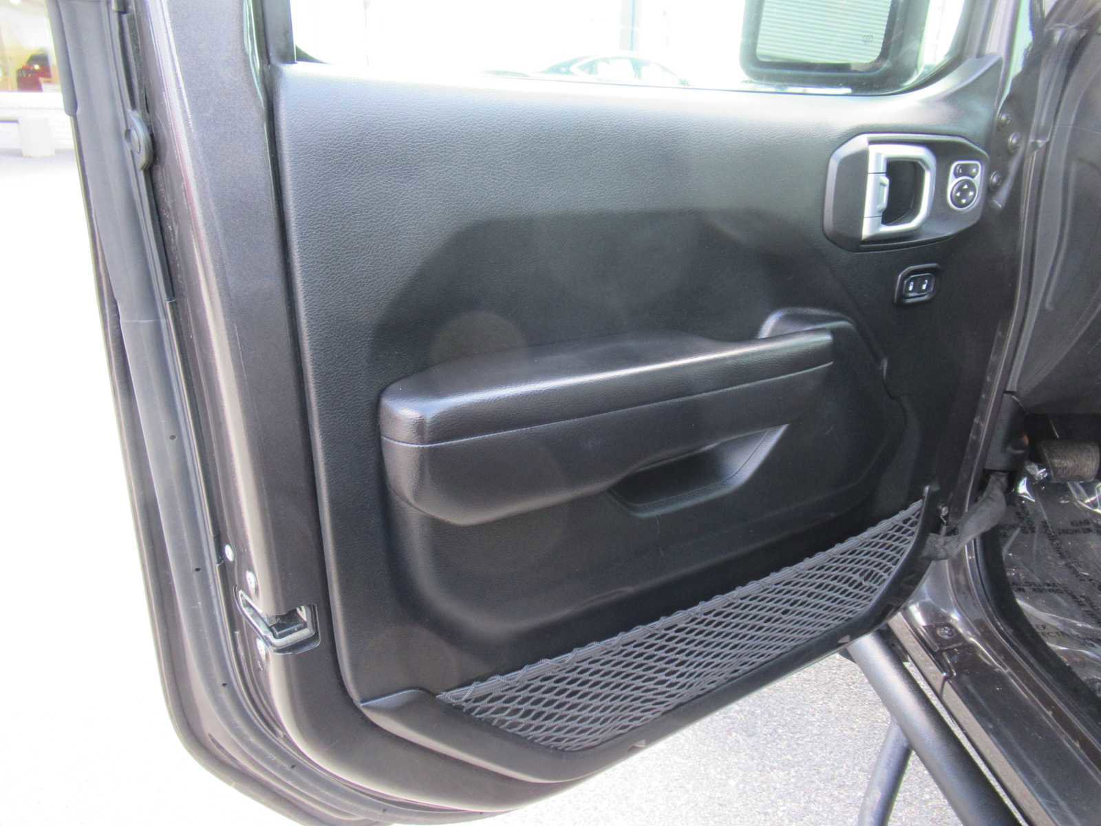 Used 2019 Jeep Wrangler Unlimited Sport S image 27