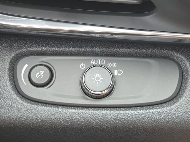 New 2026 Buick Envista Sport Touring w/ Convenience I Package FWD image 11