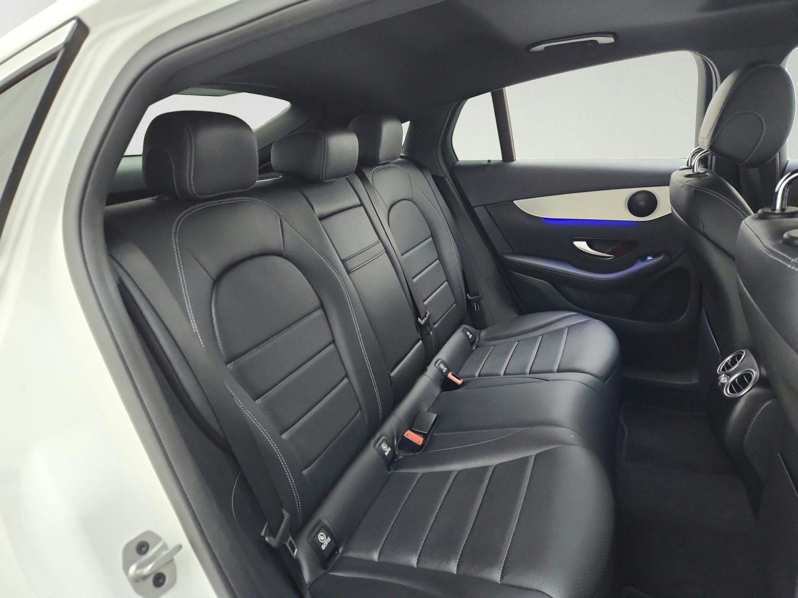 Certified 2022 Mercedes-Benz GLC 300 4MATIC Coupe w/ Multimedia Package Lite image 31