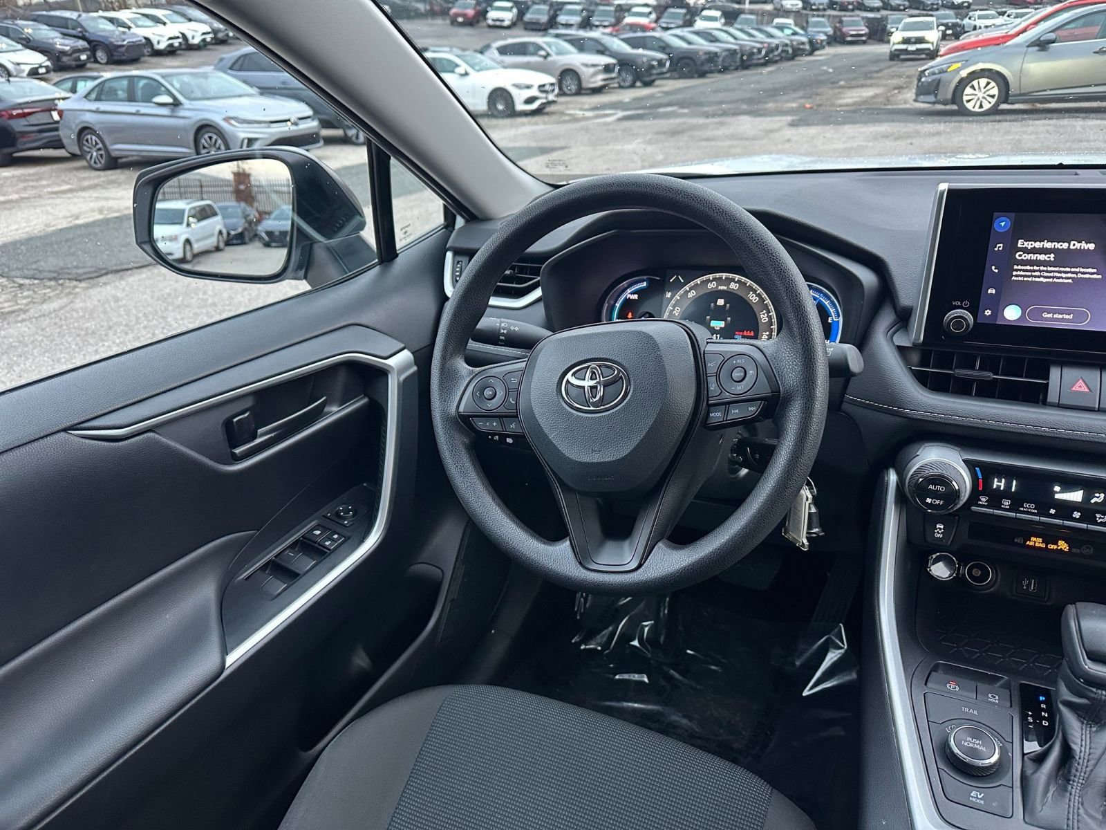 Used 2025 Toyota RAV4 LE image 33