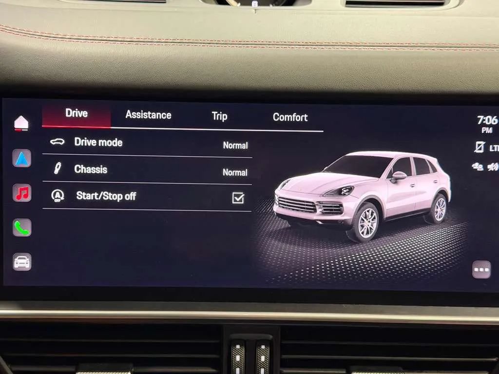 Used 2023 Porsche Cayenne S Platinum AWD/4WD image 44