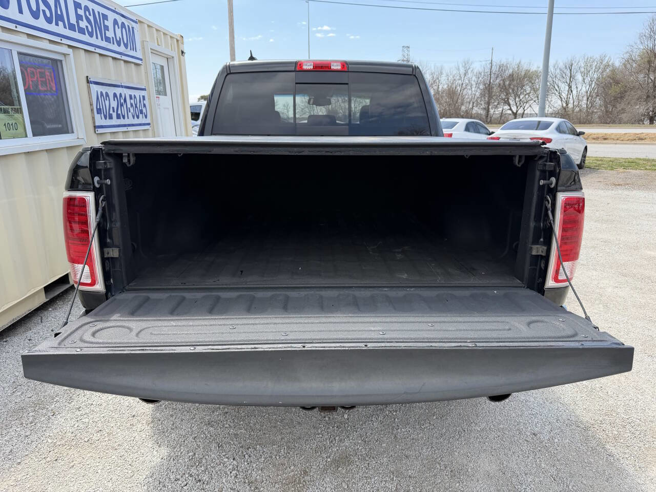 Used 2016 RAM 1500 Laramie w/ Convenience Group AWD/4WD image 6