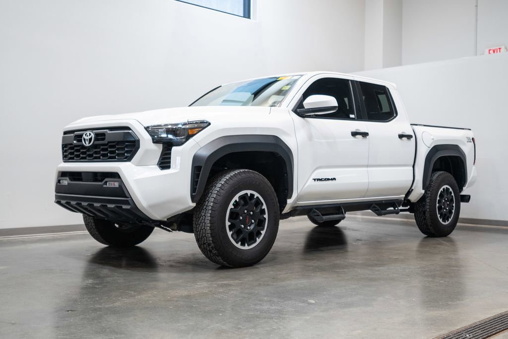 Certified 2024 Toyota Tacoma TRD Off-Road image 3