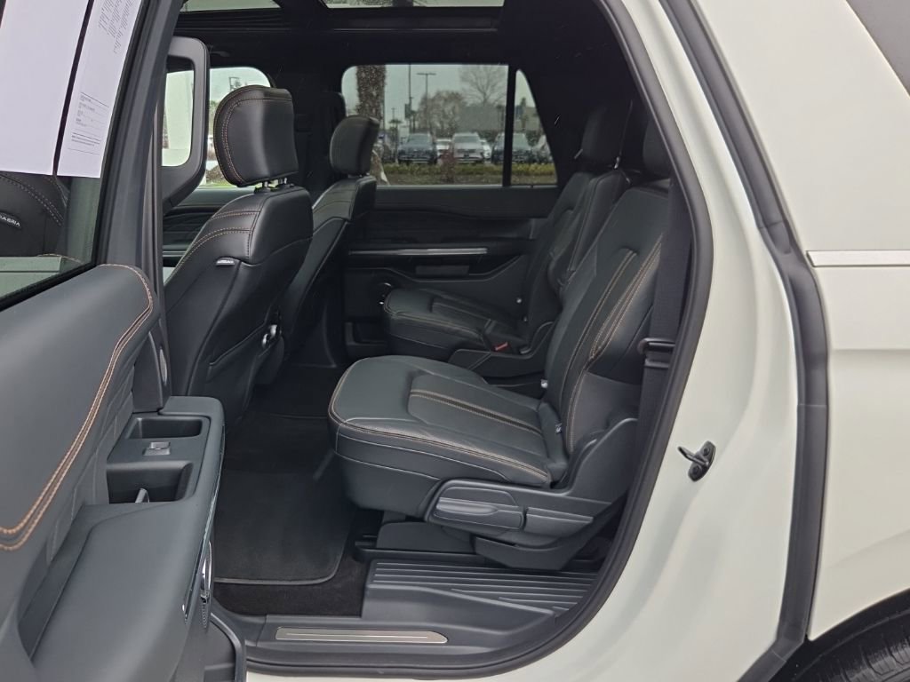 Used 2022 Ford Expedition Max Platinum image 5