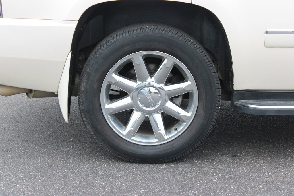 Used 2013 GMC Yukon Denali AWD/4WD image 13