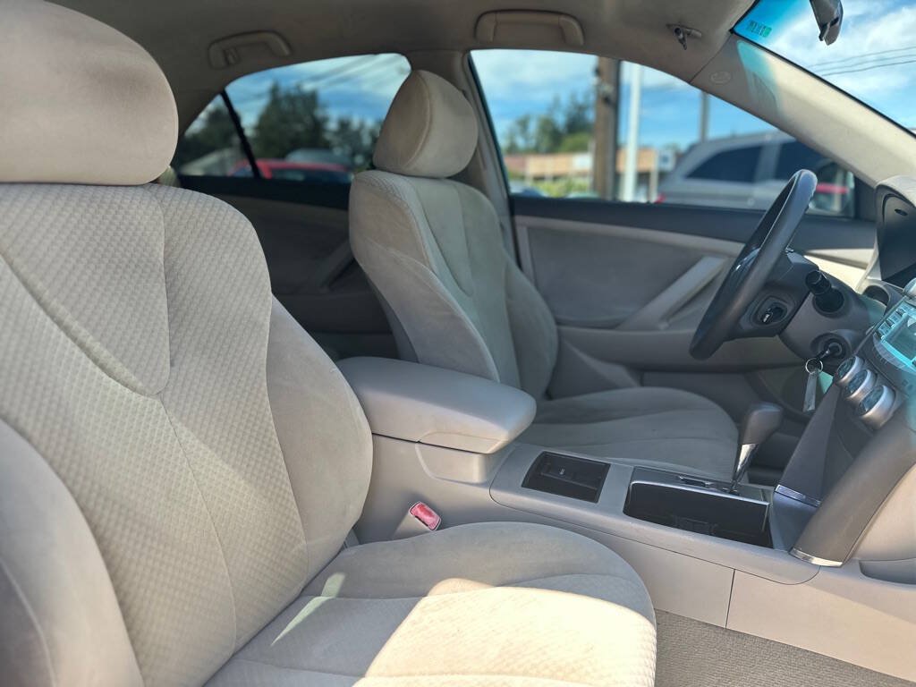 Used 2007 Toyota Camry LE FWD image 24