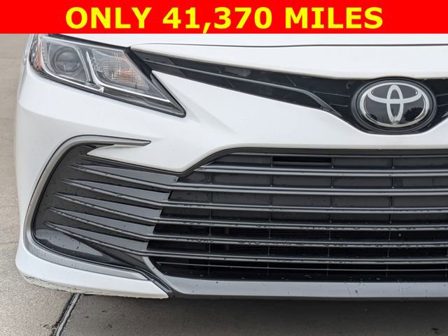 Used 2024 Toyota Camry LE w/ Convenience Package image 3