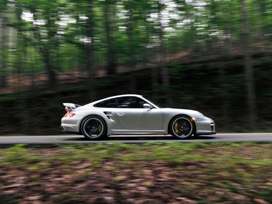 Used 2008 Porsche 911 GT2 RWD image 4