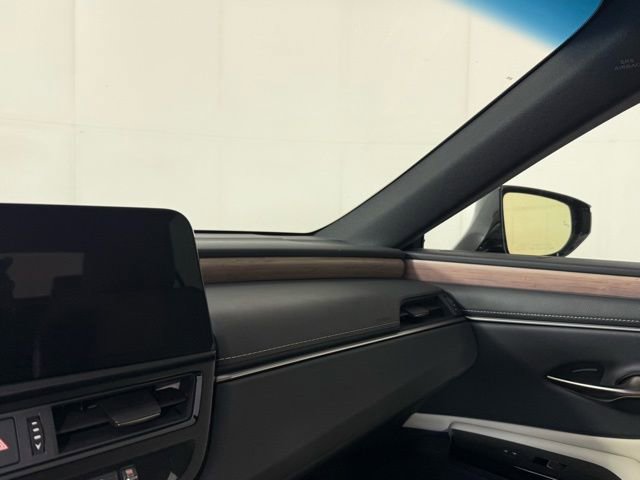 Certified 2025 Lexus ES 300h 300h w/ Premium Package image 23