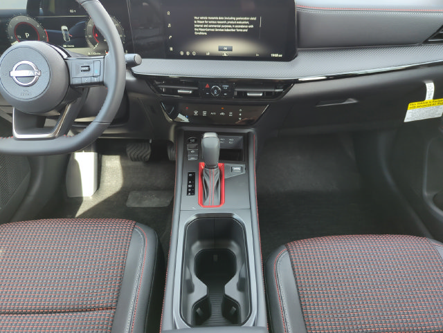 New 2026 Nissan Kicks SR w/ SR Premium Package FWD image 19
