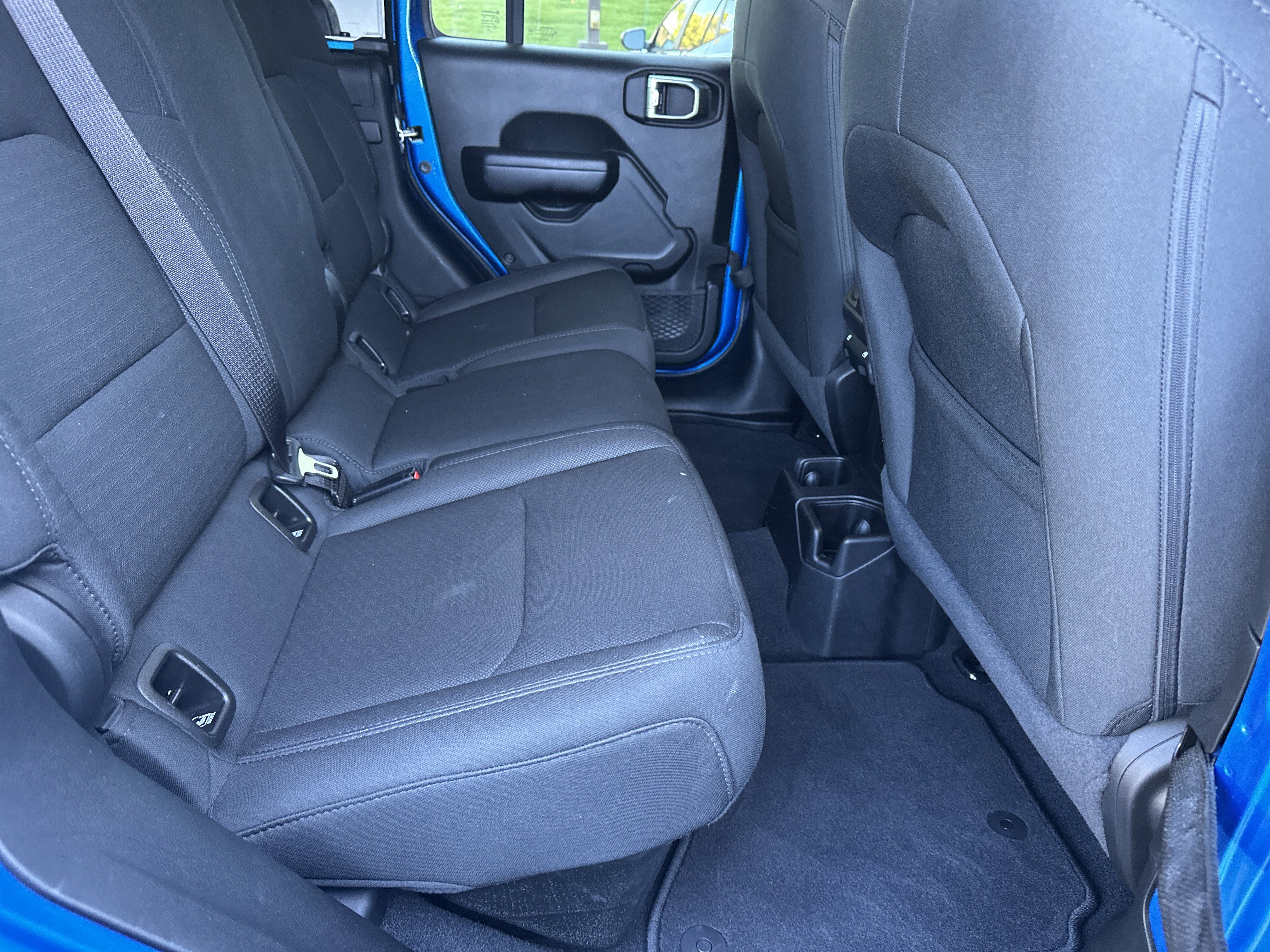 Used 2021 Jeep Gladiator Sport image 15