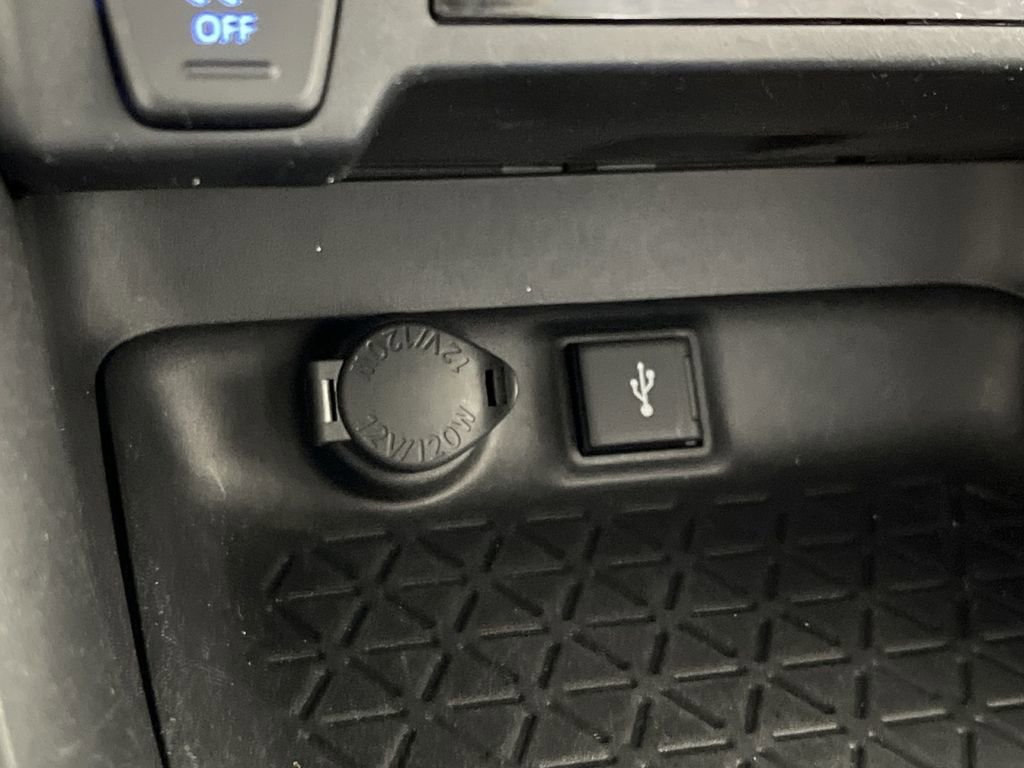 Used 2022 Toyota RAV4 XLE image 34