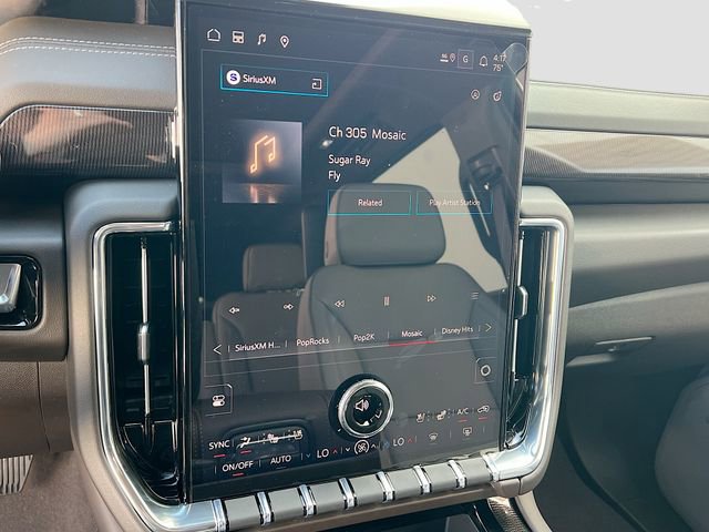 New 2026 GMC Yukon XL Elevation w/ Elevation Premium Package image 10