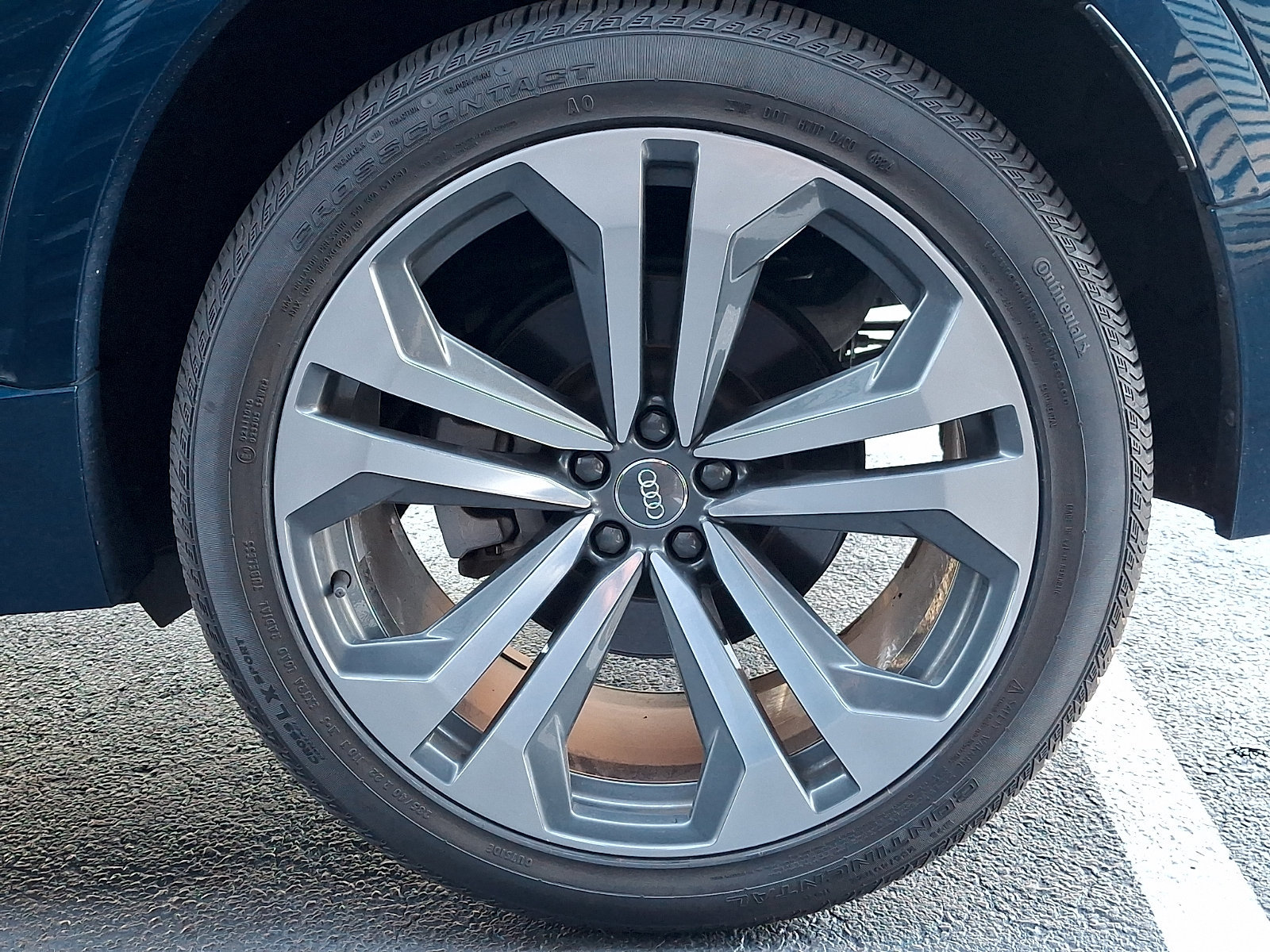 Used 2019 Audi Q8 Premium Plus w/ Premium Plus AWD/4WD image 14