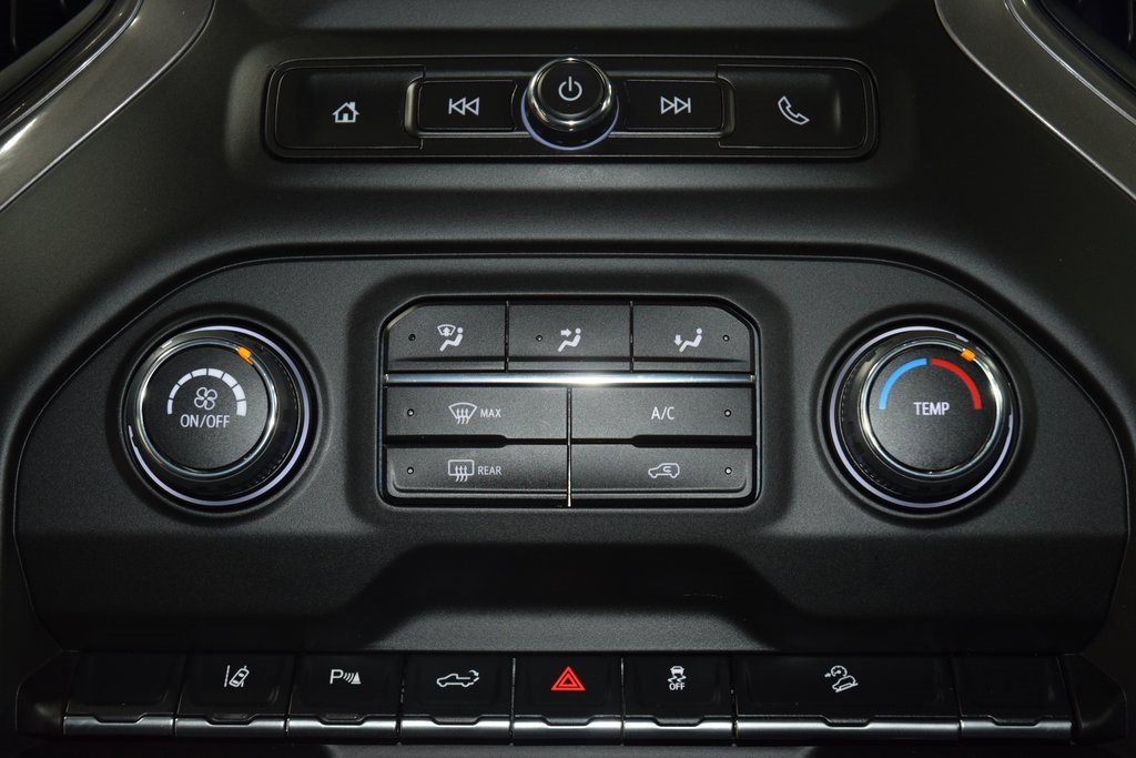 Used 2024 Chevrolet Silverado 2500 Custom w/ Custom Value Package image 35