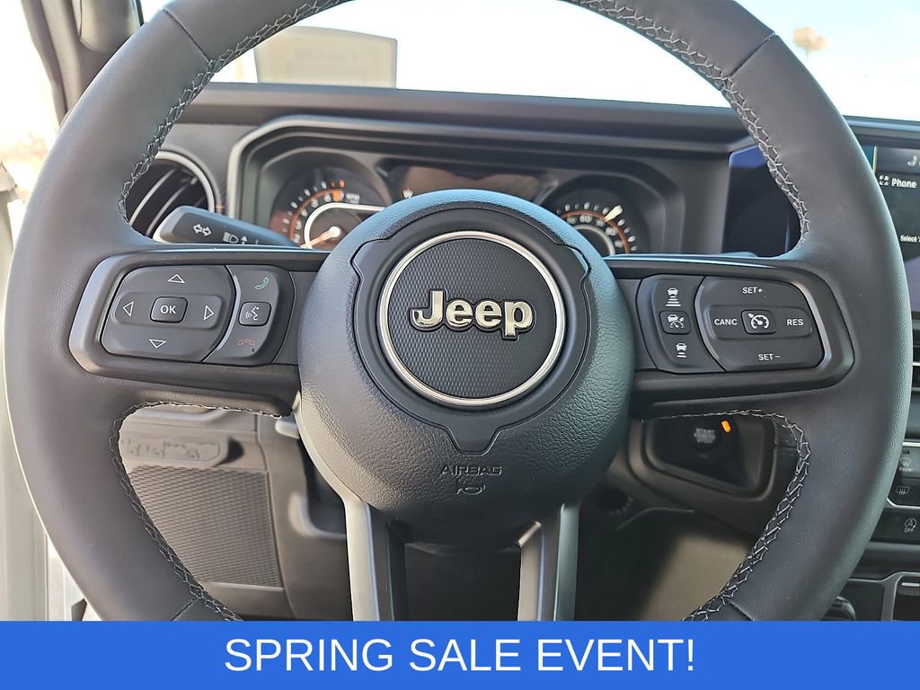 Used 2025 Jeep Gladiator Mojave w/ Convenience Group image 19