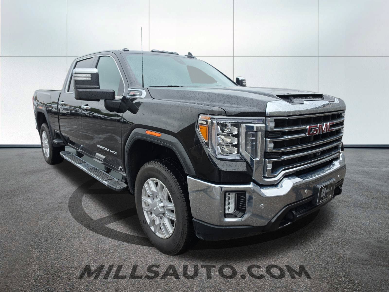 Used 2020 GMC Sierra 2500 SLT w/ SLT Premium Plus Package AWD/4WD image 3
