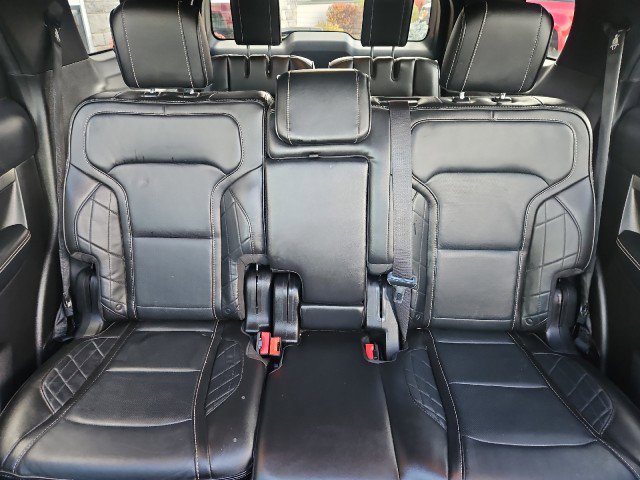Used 2017 Ford Explorer Platinum image 24