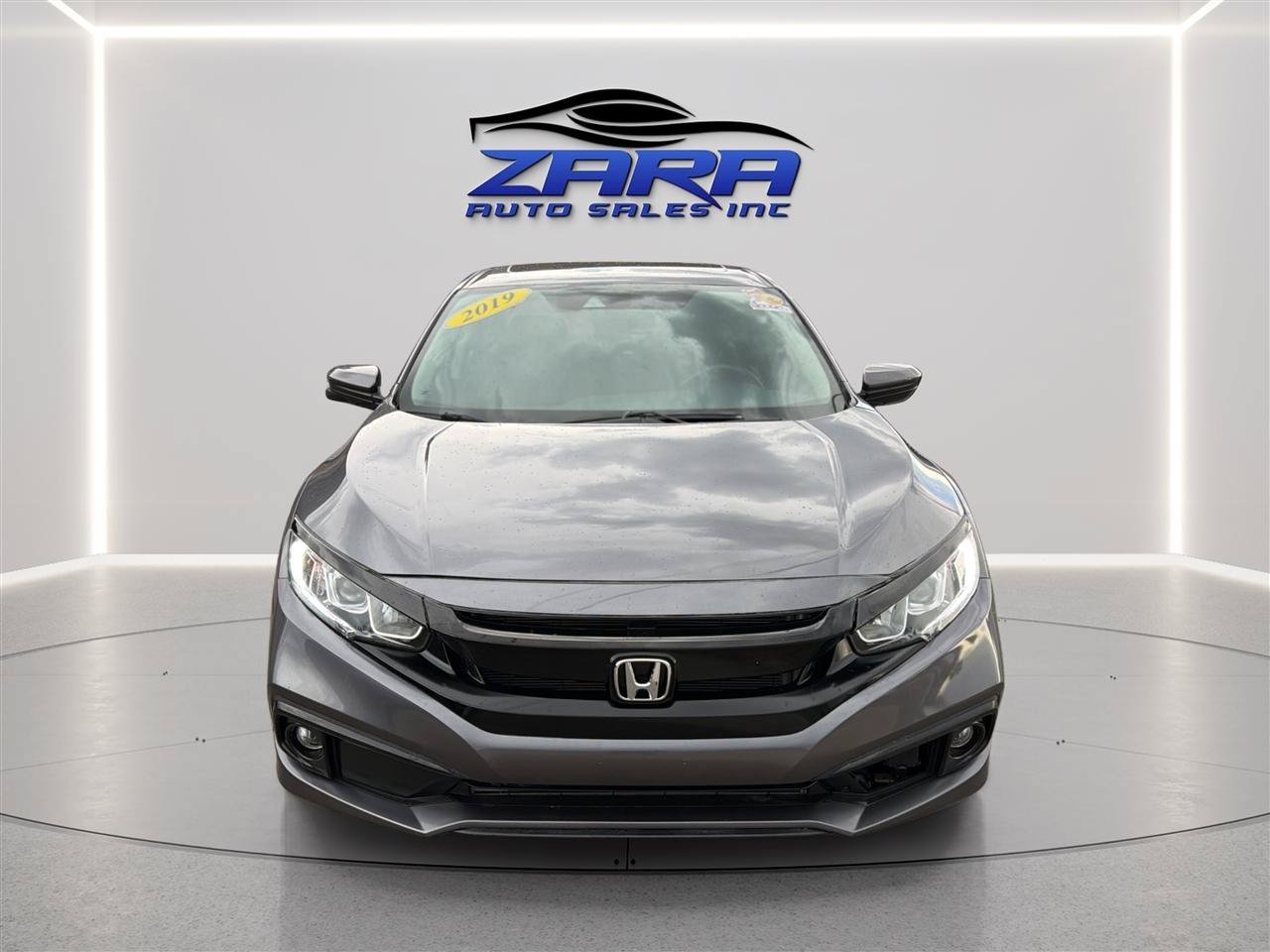 Used 2019 Honda Civic EX image 2