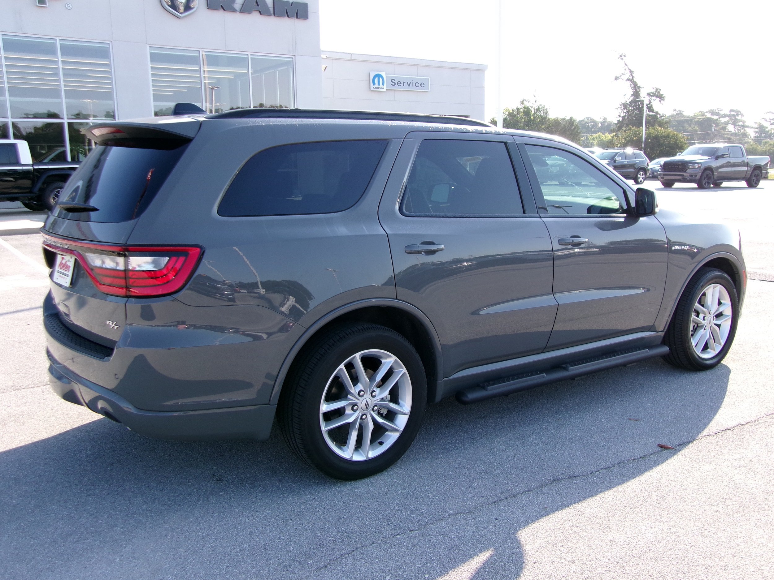 Used 2025 Dodge Durango R/T AWD/4WD image 4