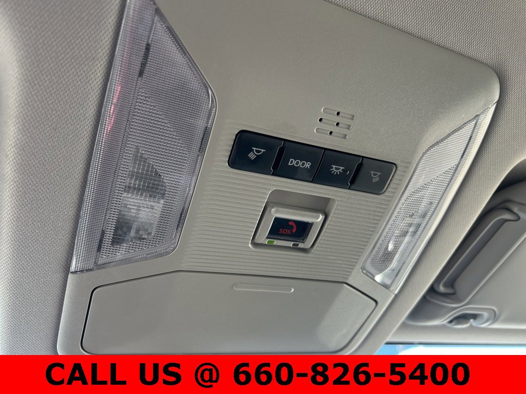 Used 2025 Toyota RAV4 XLE image 21