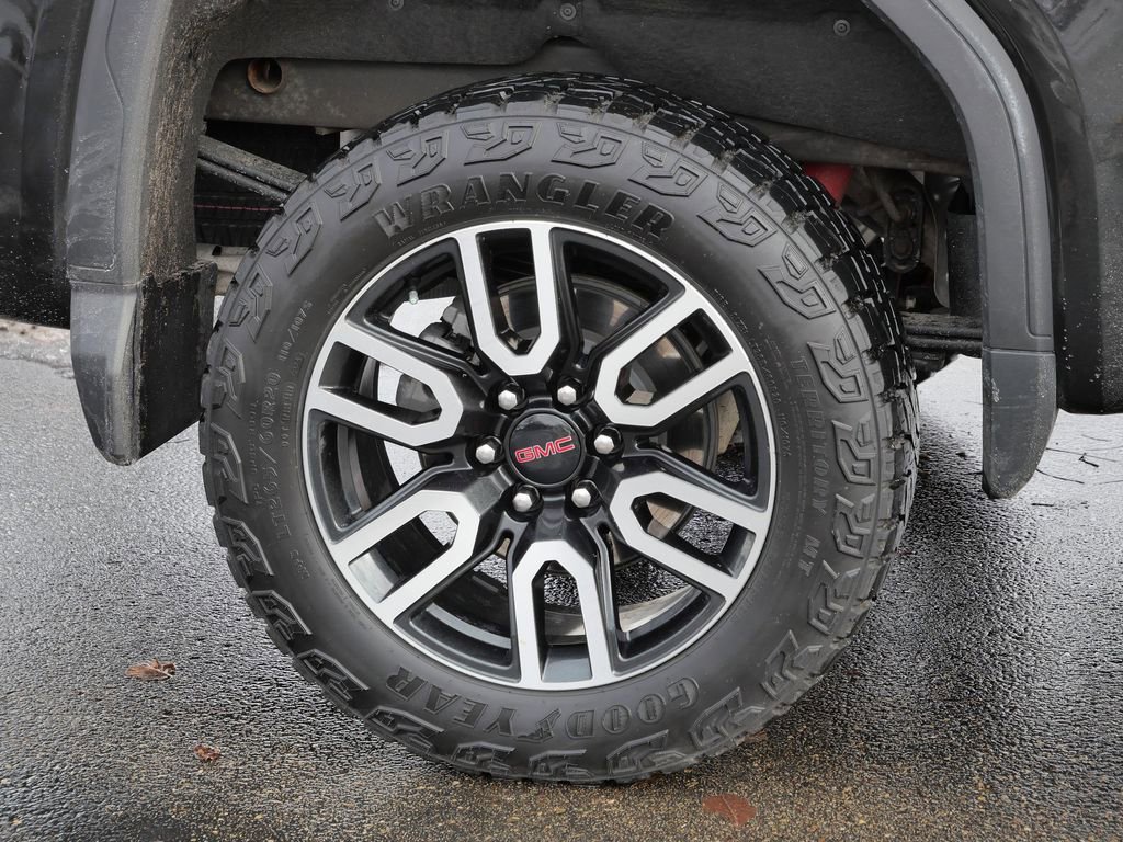 Used 2023 GMC Sierra 1500 AT4 w/ Technology Package image 11