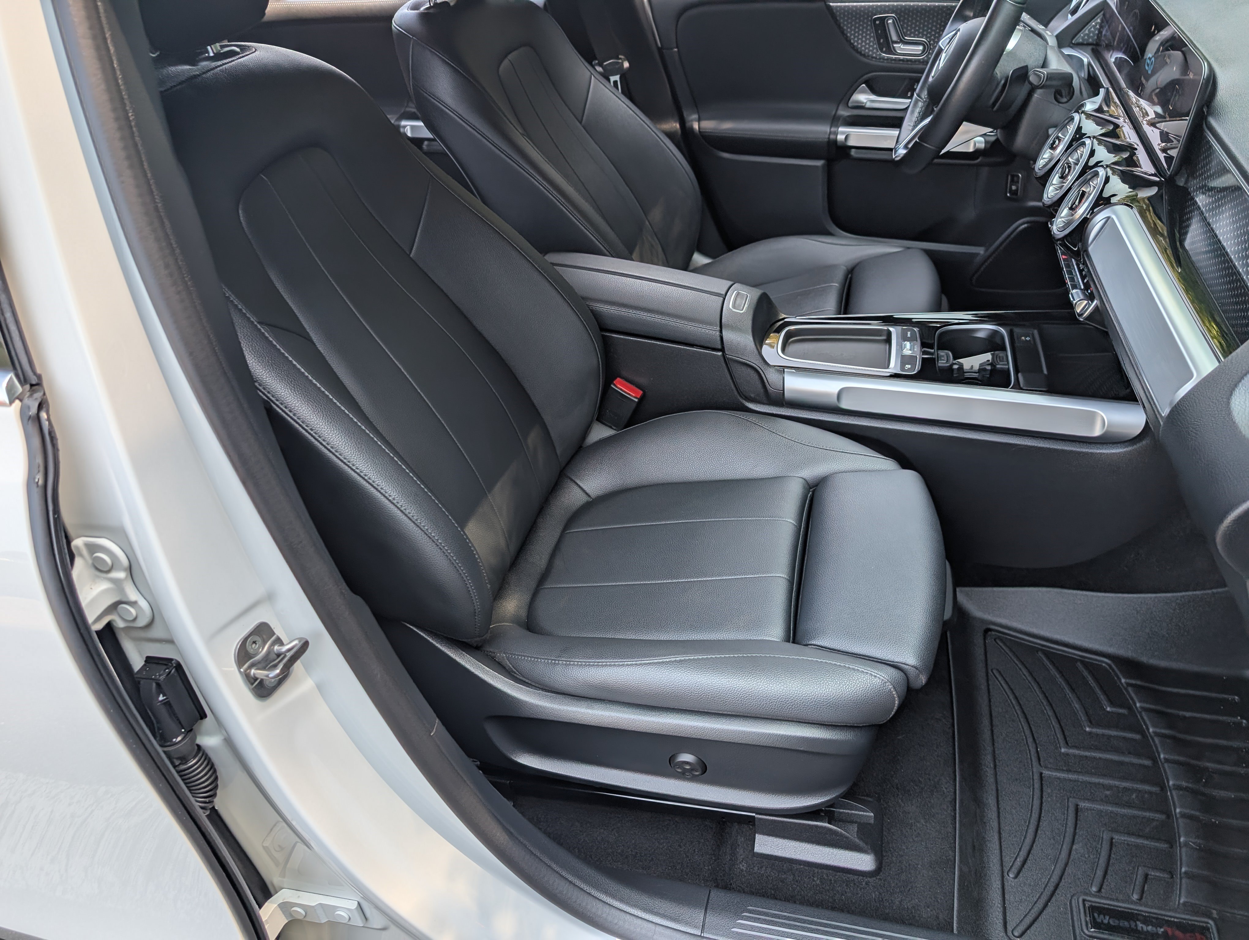 Used 2024 Mercedes-Benz EQB 250+ image 20