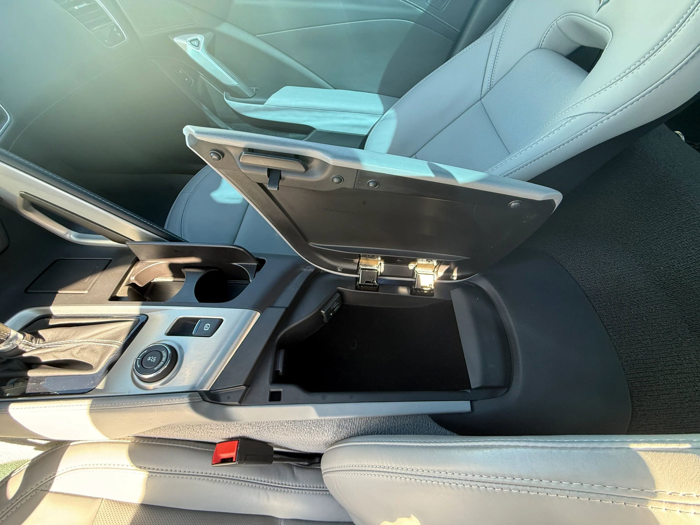 Used 2015 Chevrolet Corvette Stingray Coupe w/ 2LT Preferred Equipment Group image 17