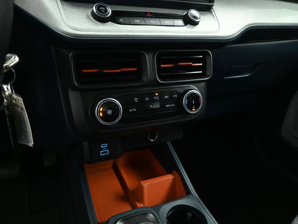 Certified 2024 Ford Maverick XLT image 16