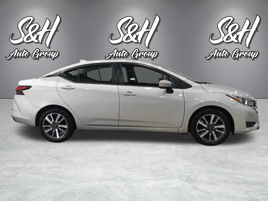 Used 2024 Nissan Versa SV FWD image 17