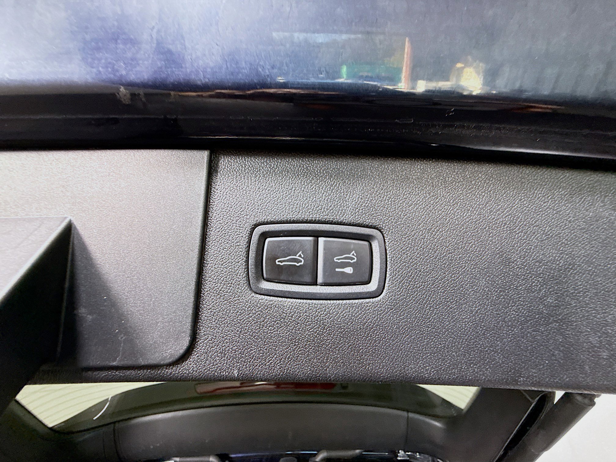 Used 2021 Porsche Cayenne image 40