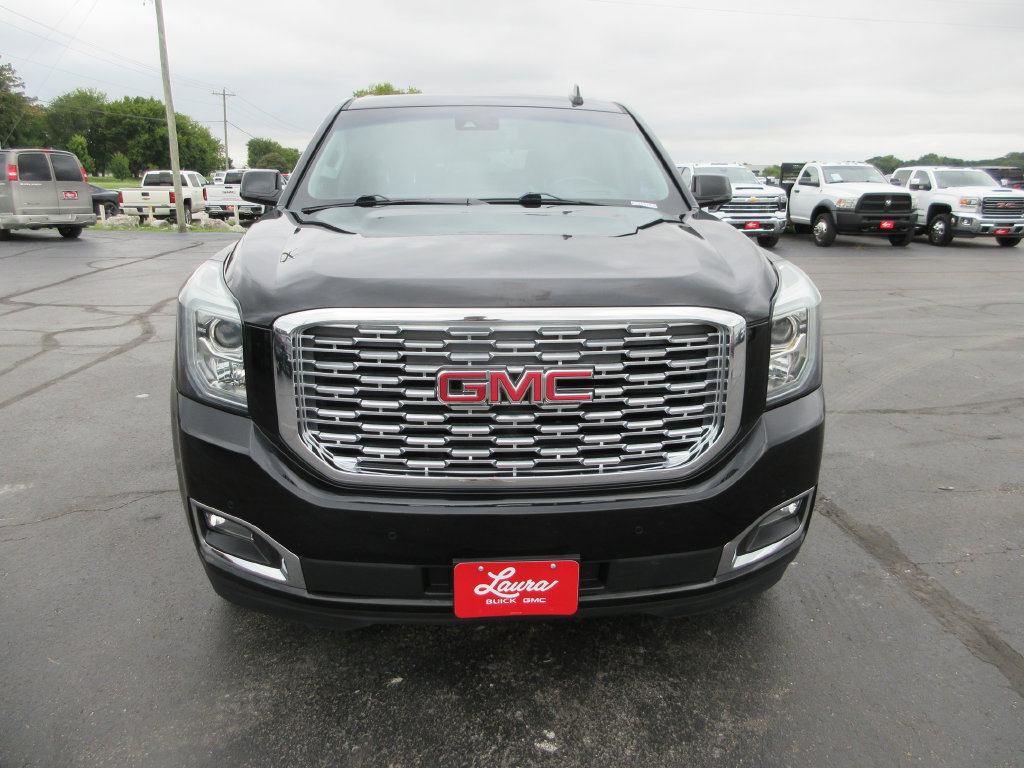 Used 2019 GMC Yukon Denali w/ Open Road Package AWD/4WD image 11