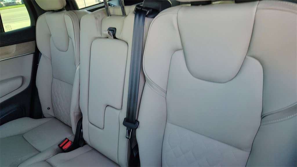 New 2026 Volvo XC90 B6 Plus image 28