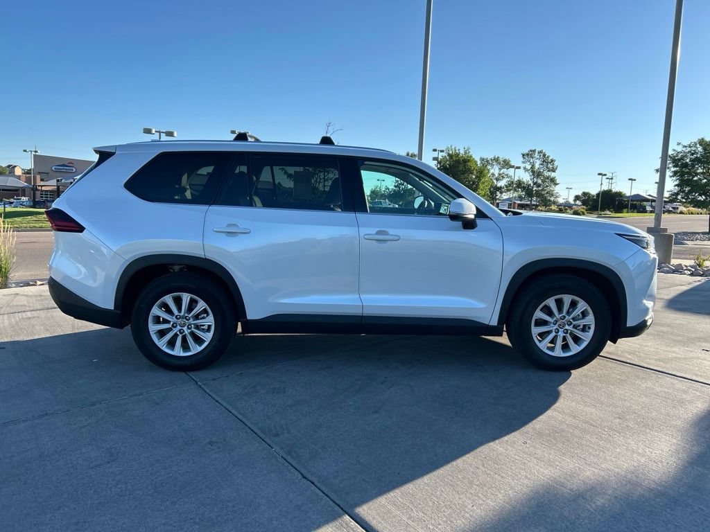 Used 2026 Toyota Grand Highlander AWD image 10