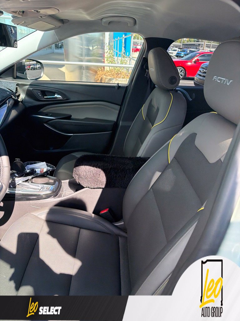 Used 2025 Chevrolet Trax ACTIV w/ Driver Confidence Package FWD image 23