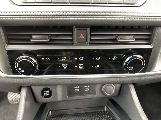 Used 2024 Nissan Rogue S image 19