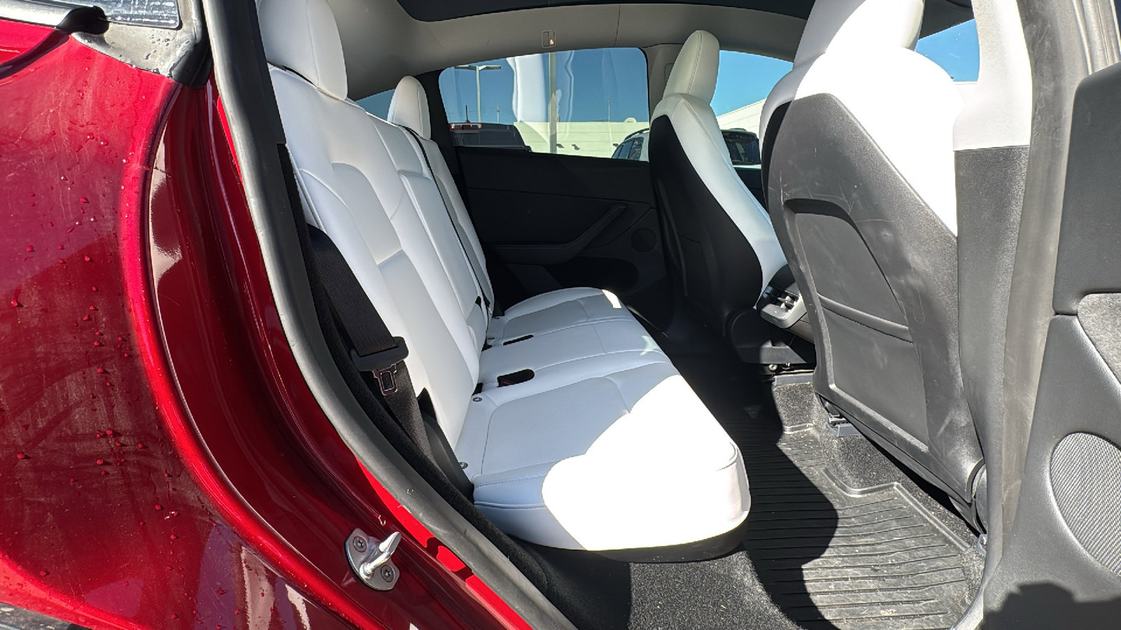 Used 2024 Tesla Model Y Performance image 23