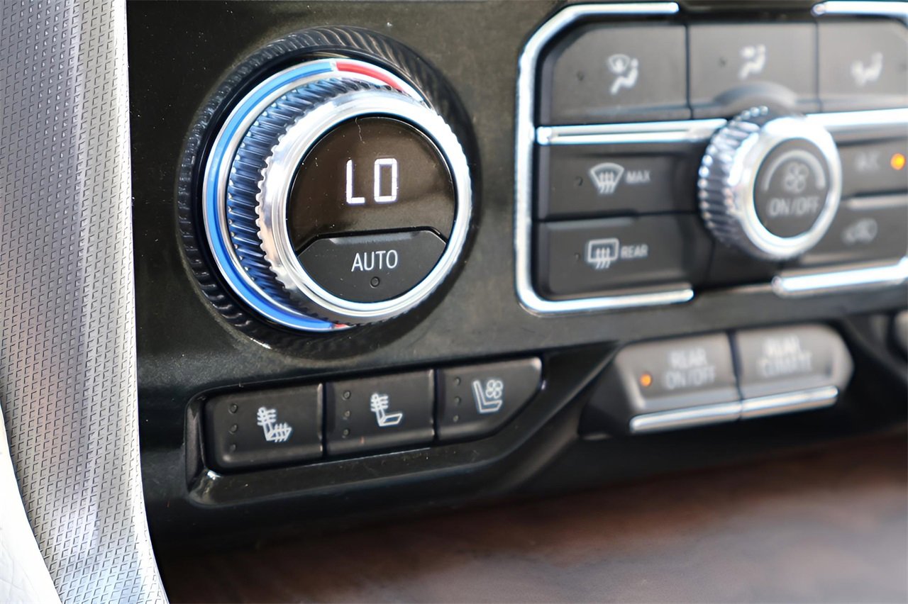 Used 2024 GMC Yukon XL Denali image 28