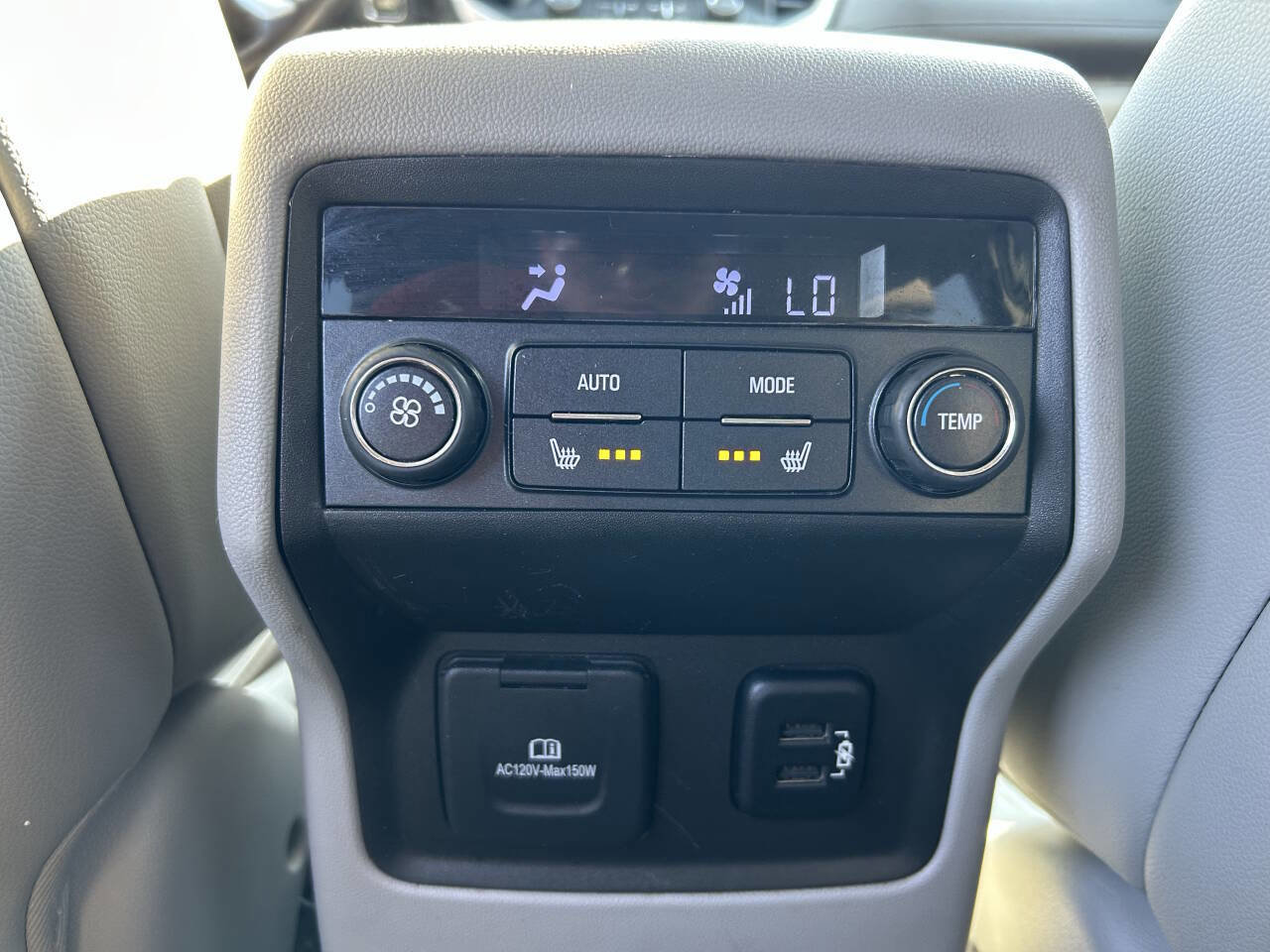 Used 2018 GMC Acadia SLT w/ LPO, Protection Package image 16