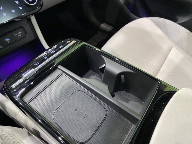 New 2025 Hyundai Tucson Limited image 24