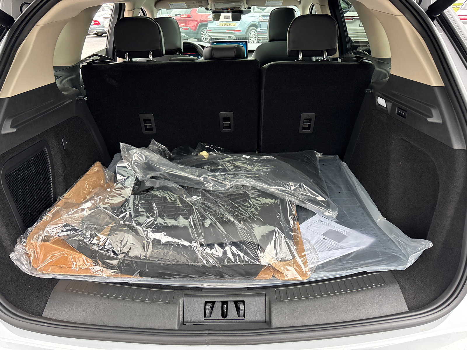 New 2026 Lincoln Corsair Premiere image 9