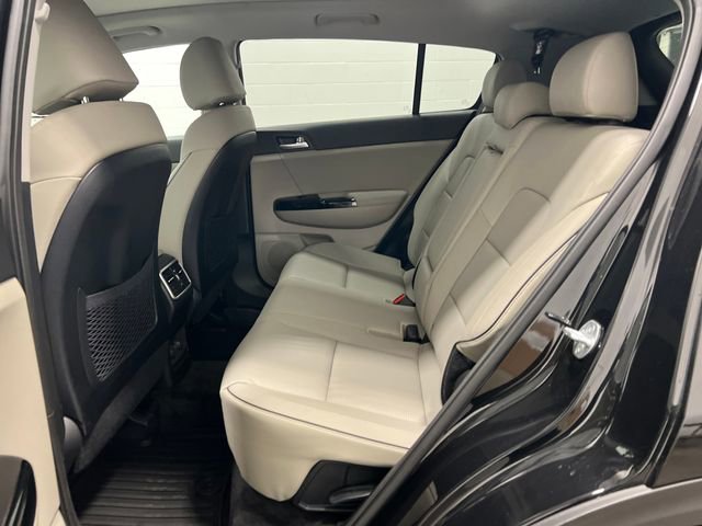 Used 2022 Kia Sportage EX w/ EX Technology Package image 18