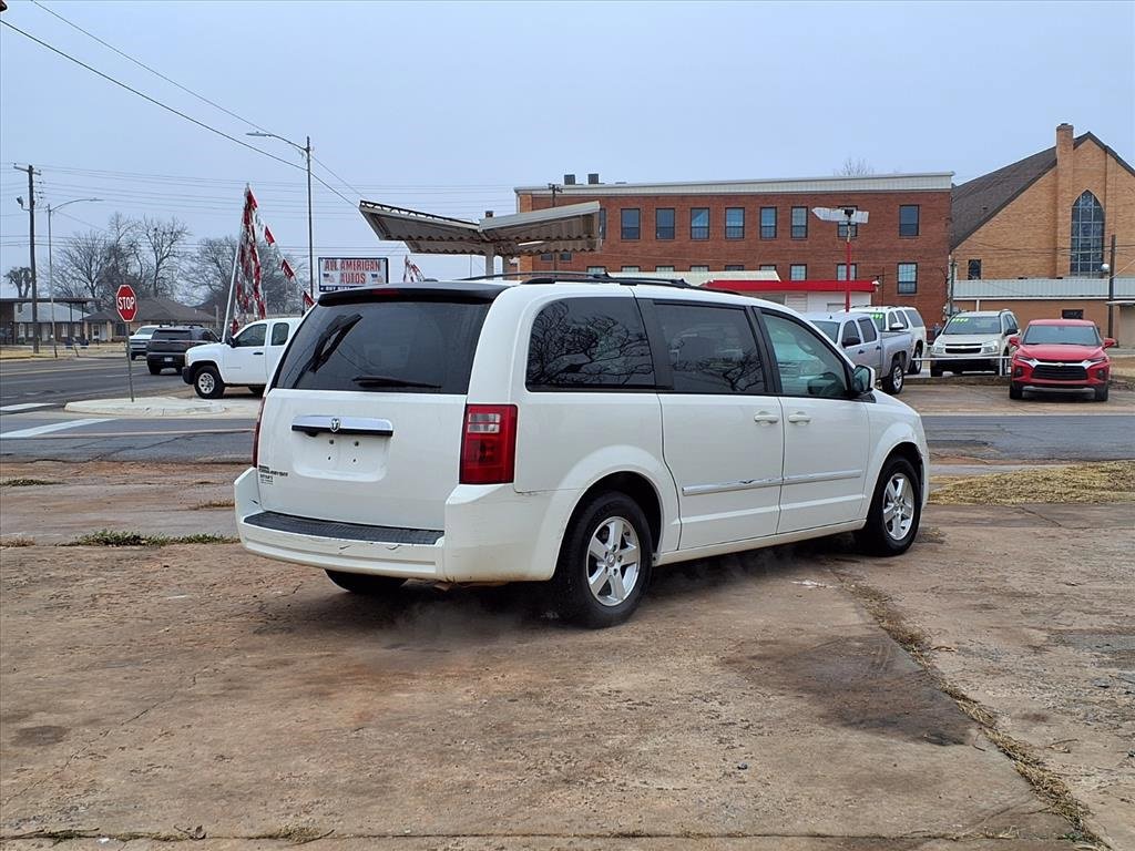 Used 2008 Dodge Grand Caravan SXT image 17