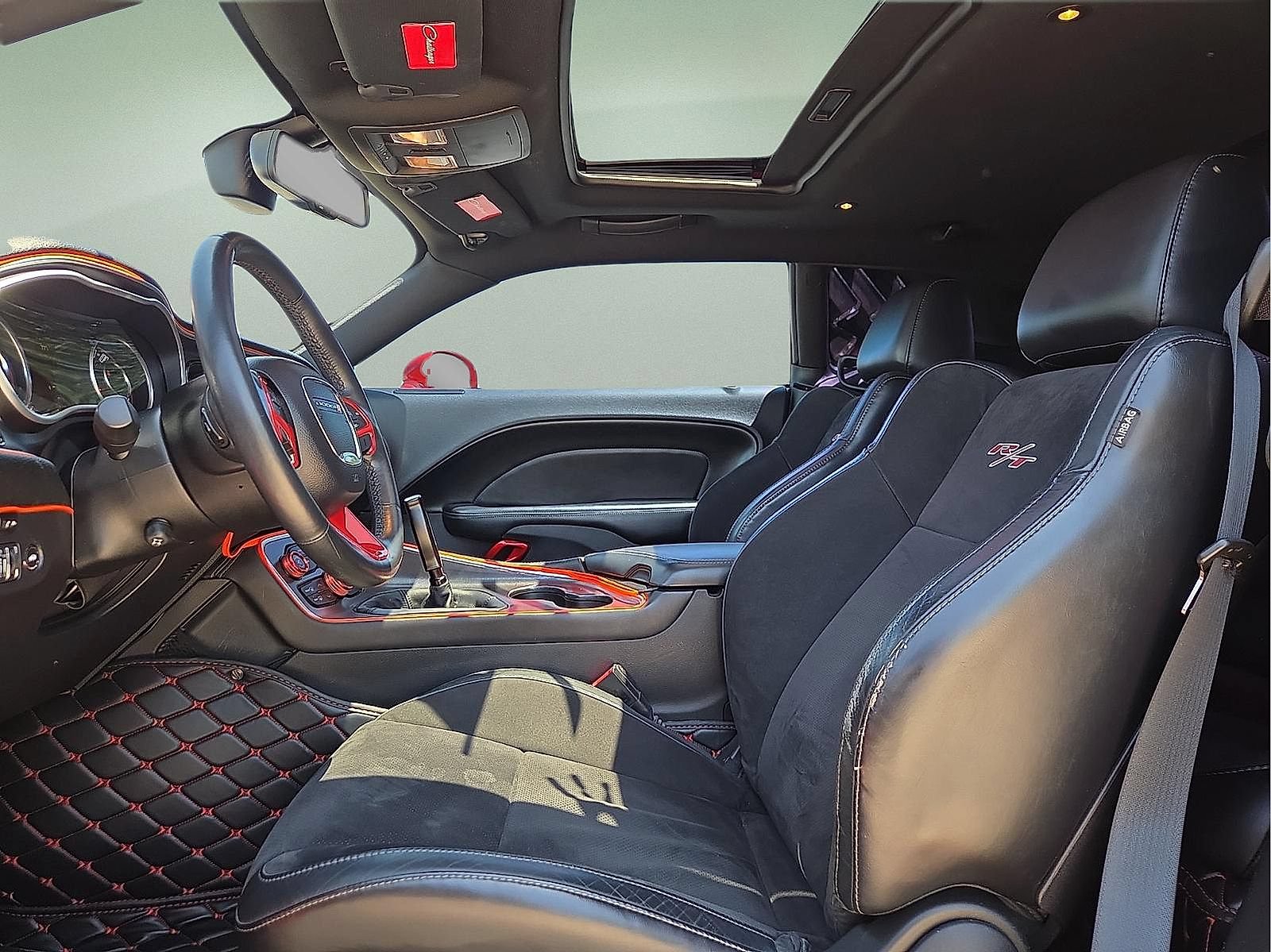 Used 2015 Dodge Challenger R/T Plus RWD image 14