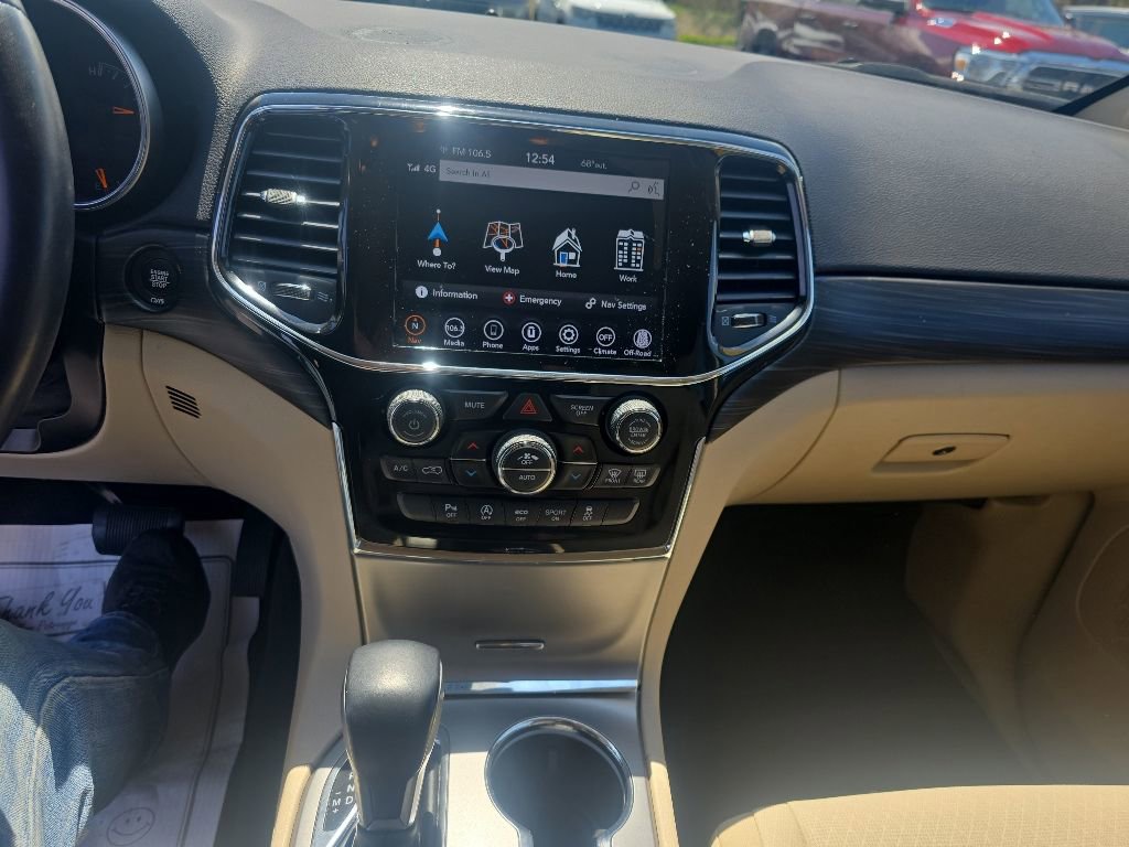 Used 2022 Jeep Grand Cherokee Laredo E AWD/4WD image 14